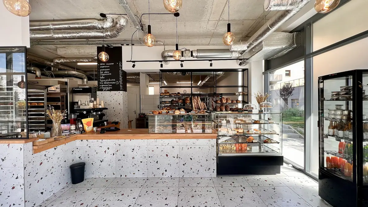 Birds – bakery in Uttoxeter town centre